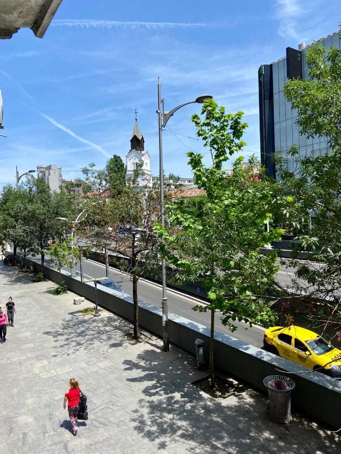 Trip * Bucureşti